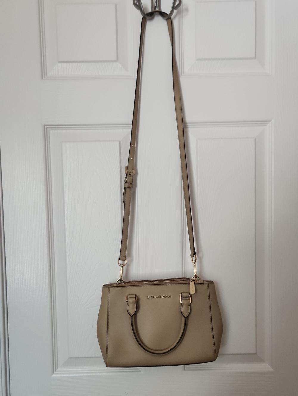 Designer Michael Kors Taupe Saffiano Leather Crossbody Satchel Purse Handbag - Picture 2 of 5